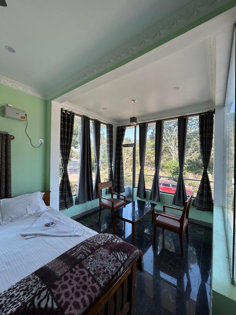 Yelagiri Goldhill Resort Eksteriør billede
